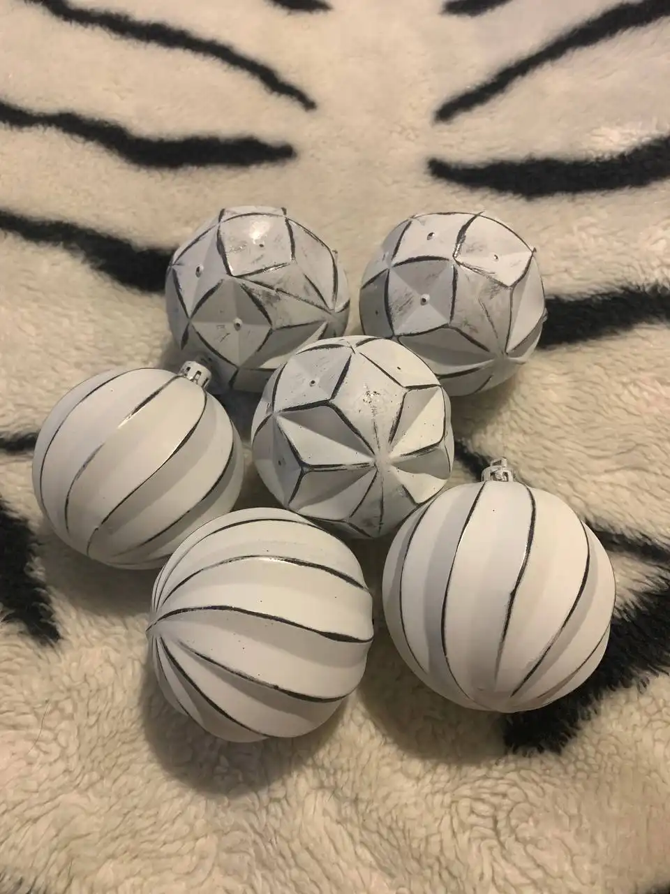 Ёлочные шары Sinsay коллекция 23/24