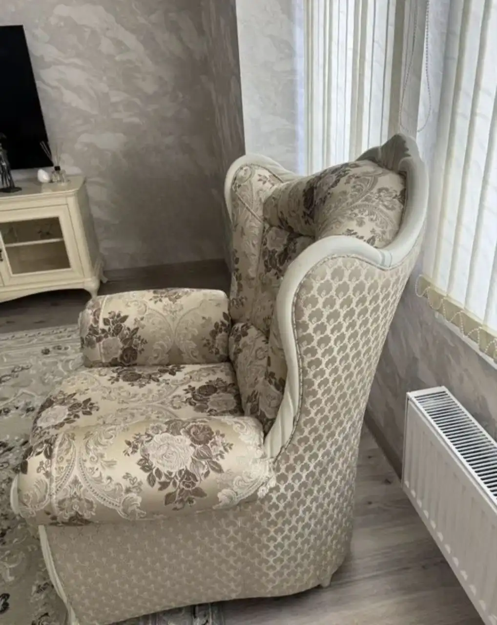 Продаётся комплект мягкой мебели
