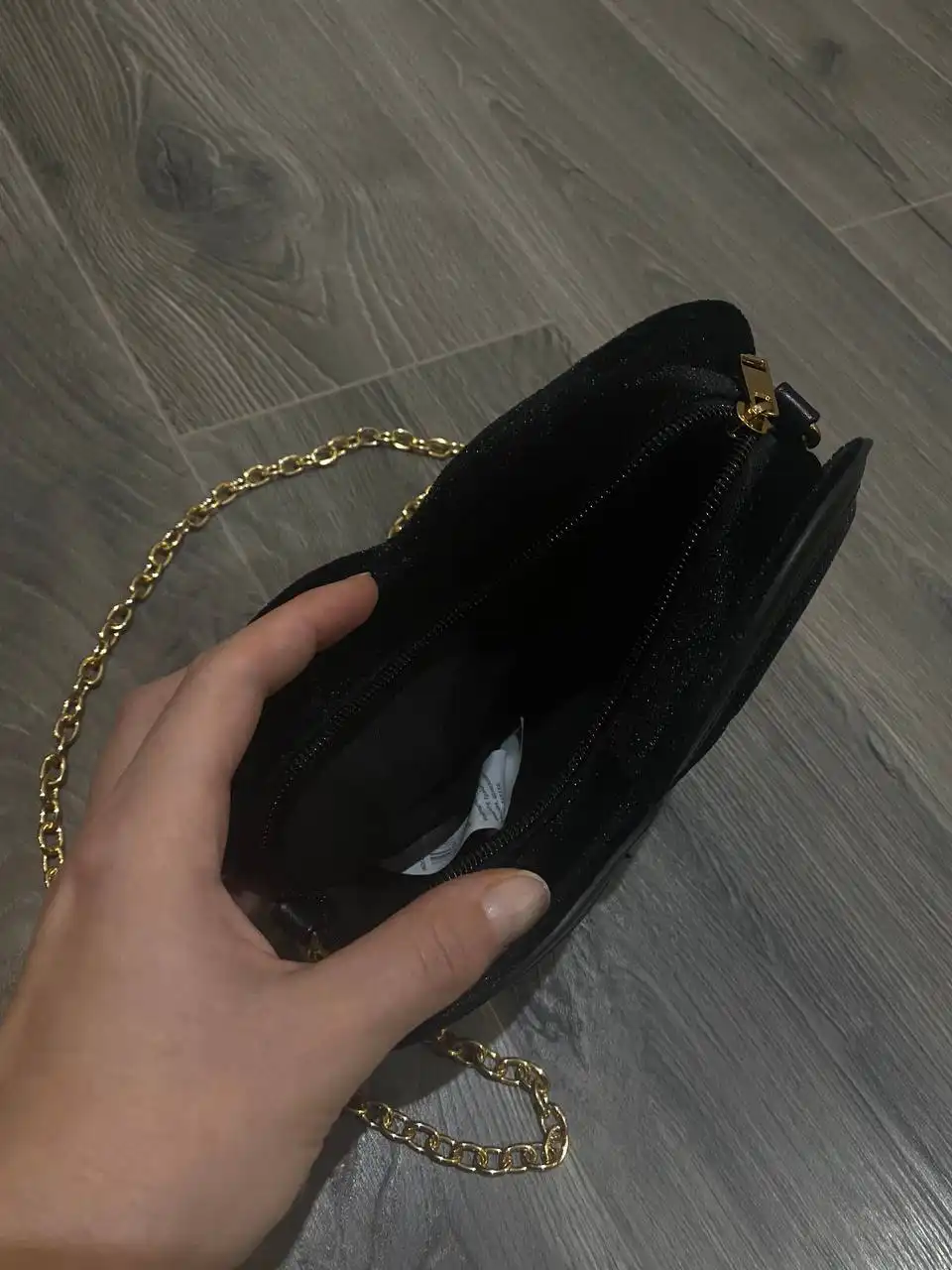 Сумка черная в виде сердца