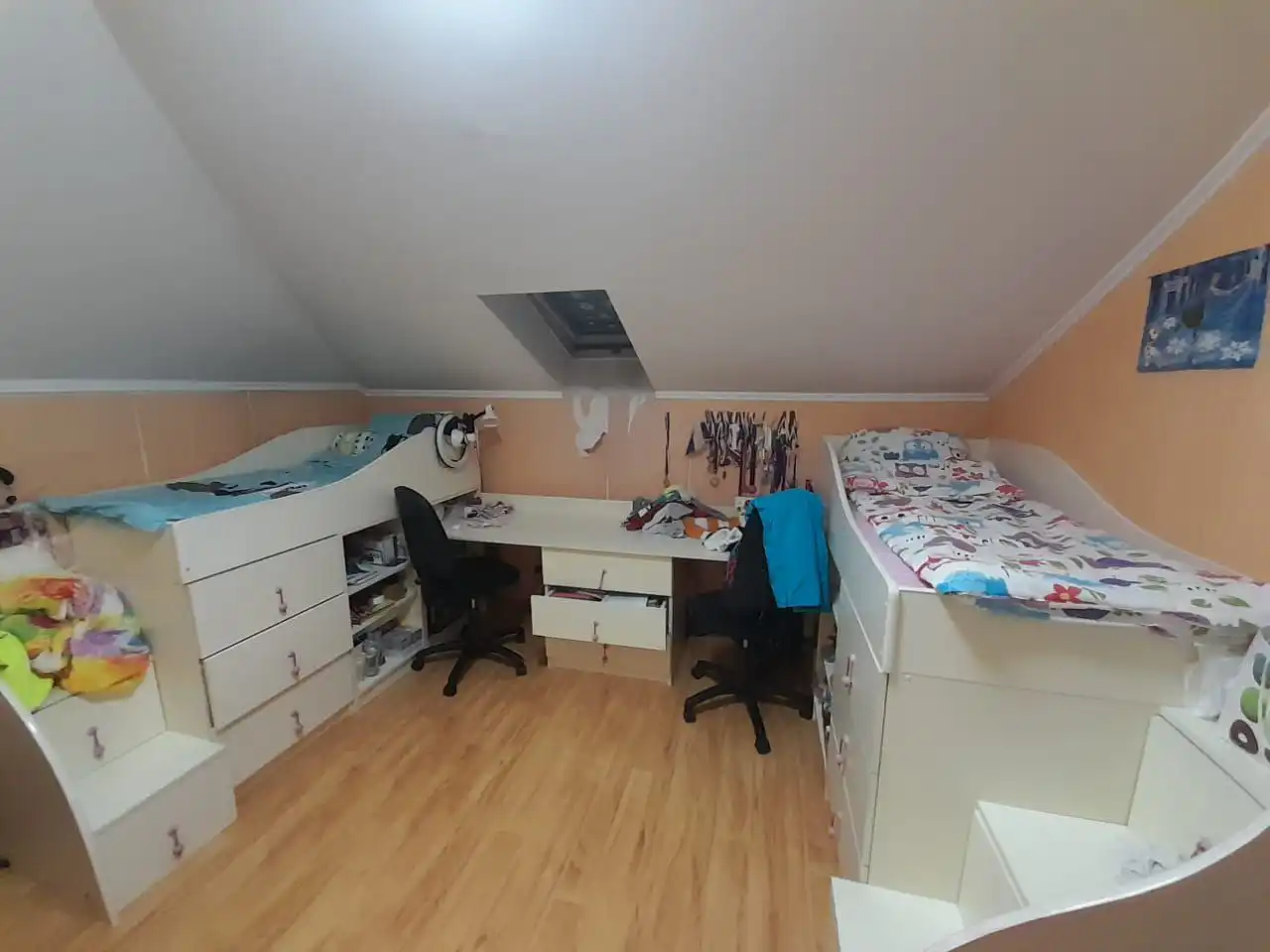 Продается комплект детской мебели