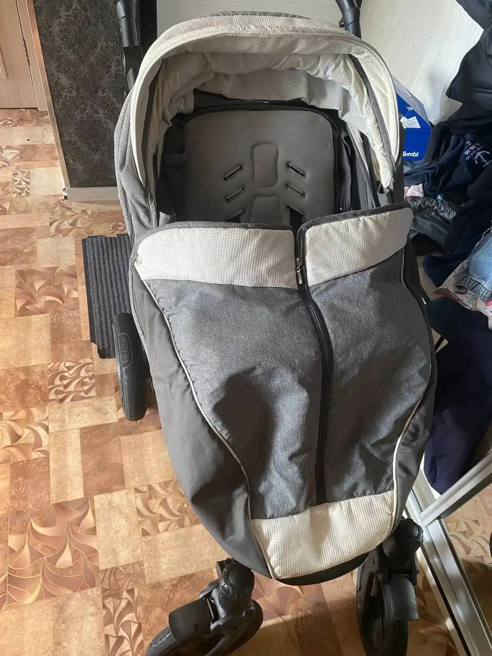 Продам прогулочную коляску Camarelo Elf