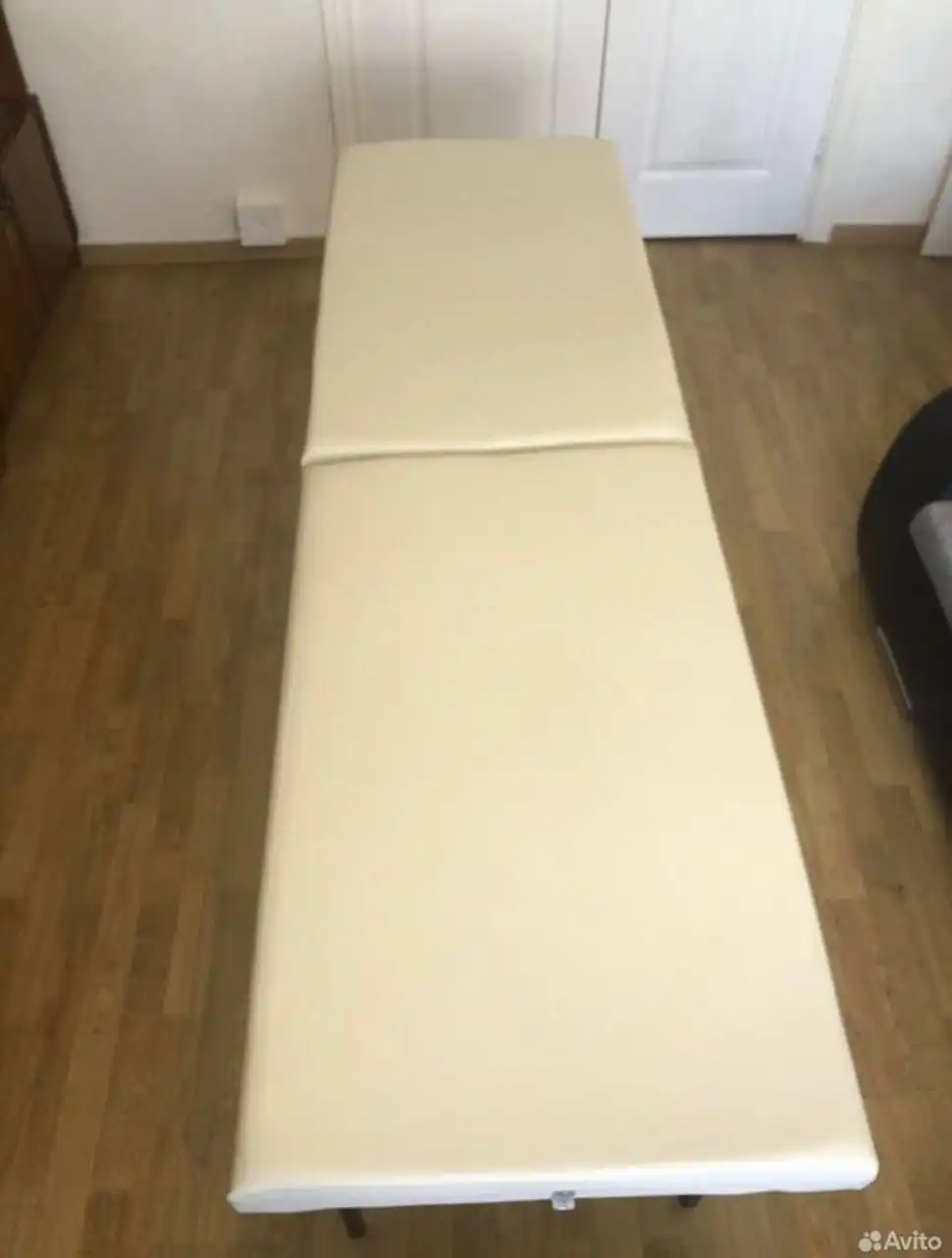 Продам кушетку