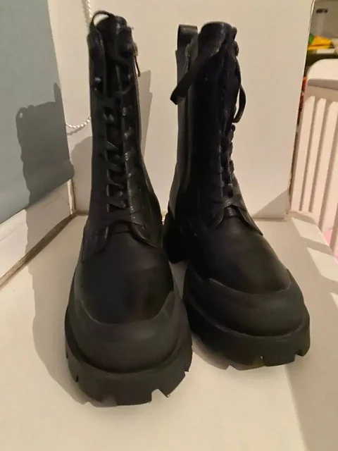 Новые зимние ботинки 38 размер - Одежда в Калининград