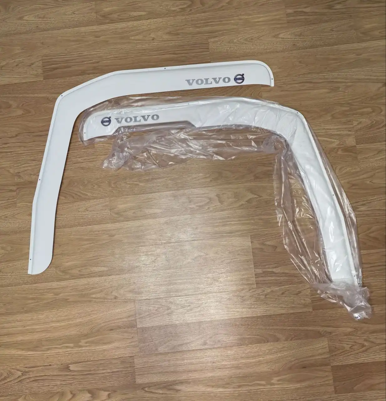 Продажа ковриков и ветровиков на Вольво FH 12