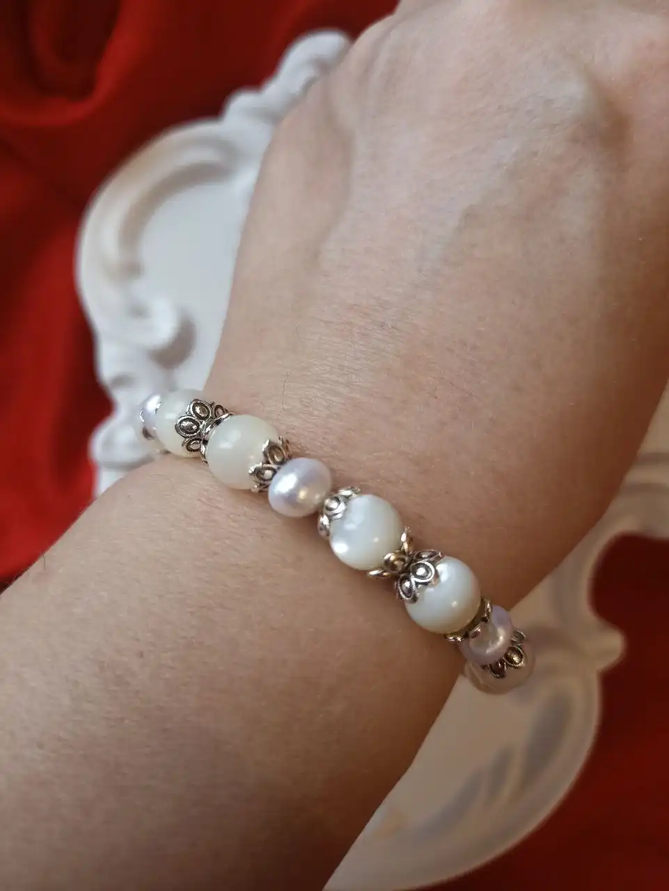Браслет из натурального перламутра и жемчуга с подарочной коробкой