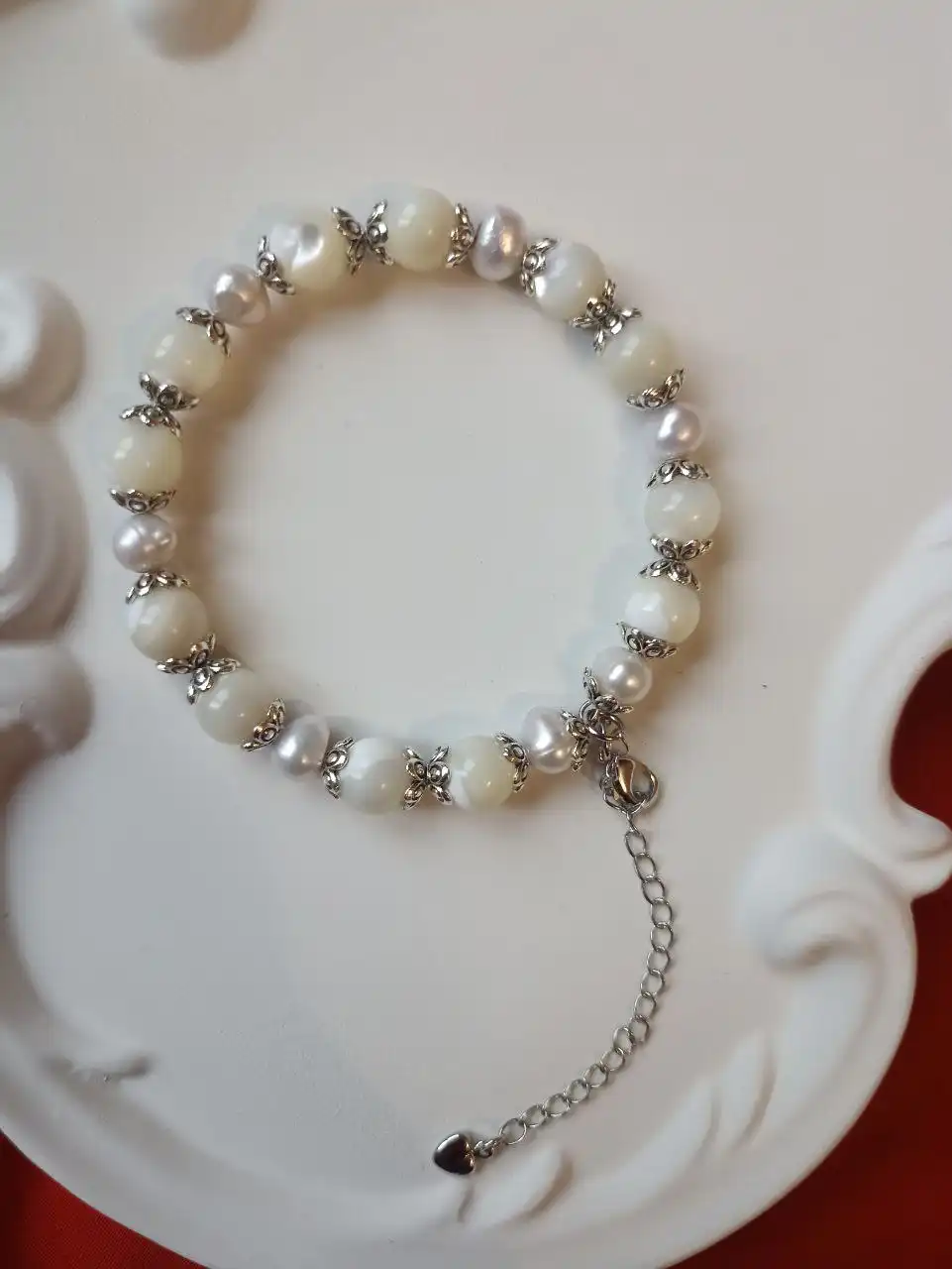 Браслет из натурального перламутра и жемчуга с подарочной коробкой
