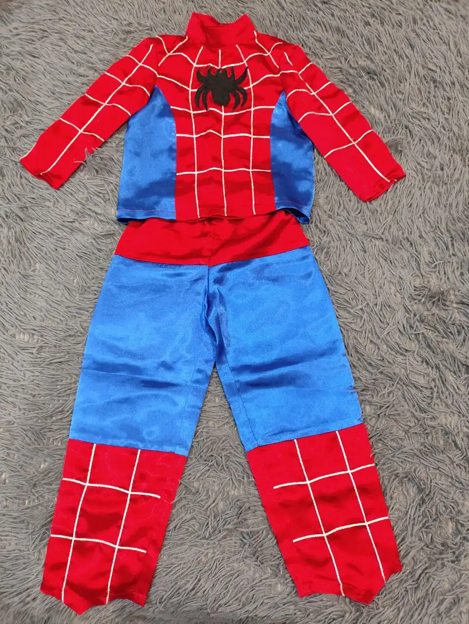 Костюмы Человека-Паука и Капитана Америка для детей