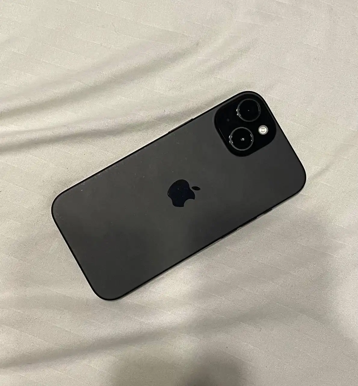 Продажа iPhone 15 128 ГБ черный