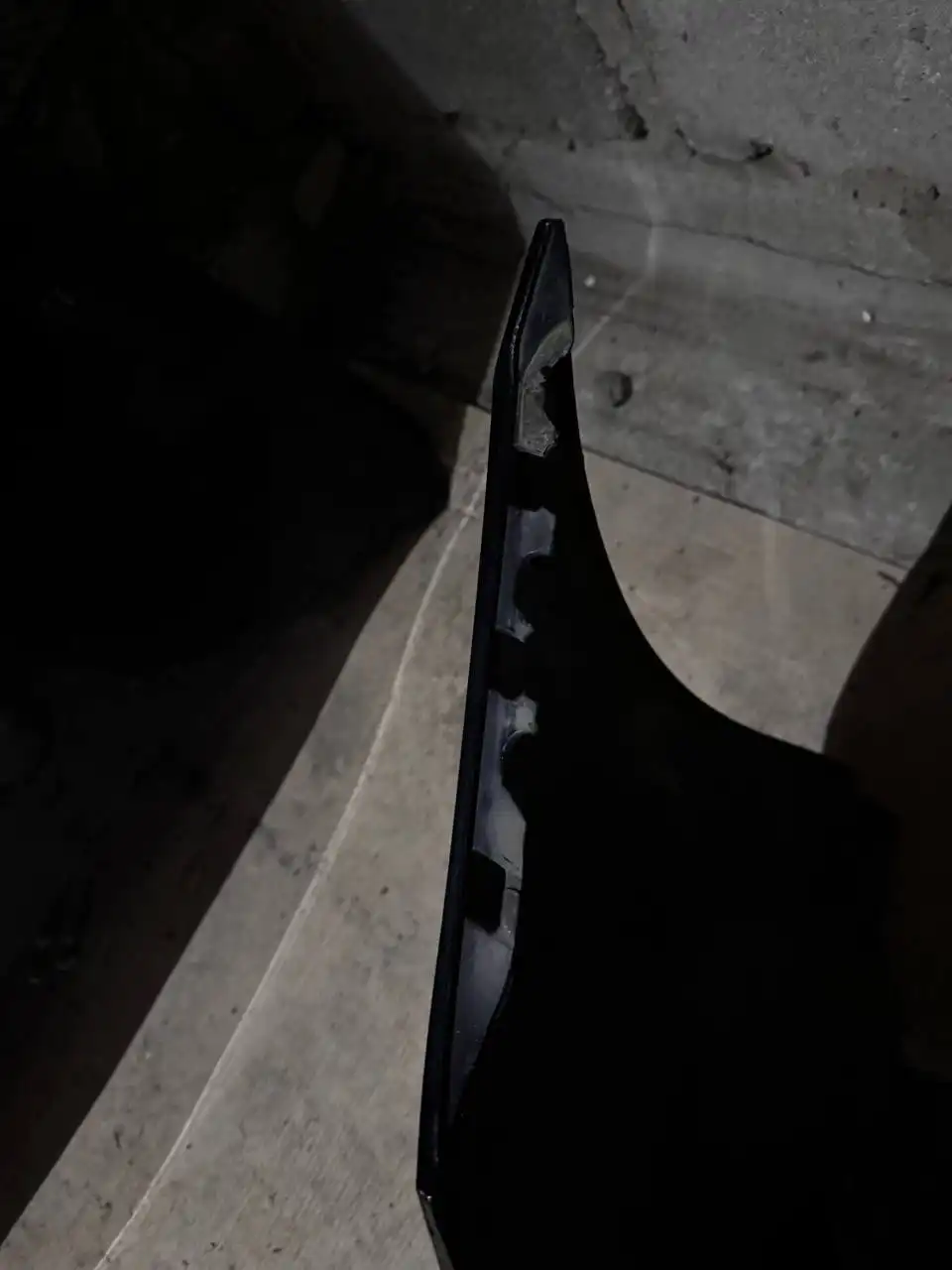 Продам передний бампер BMW E60 цвет 475