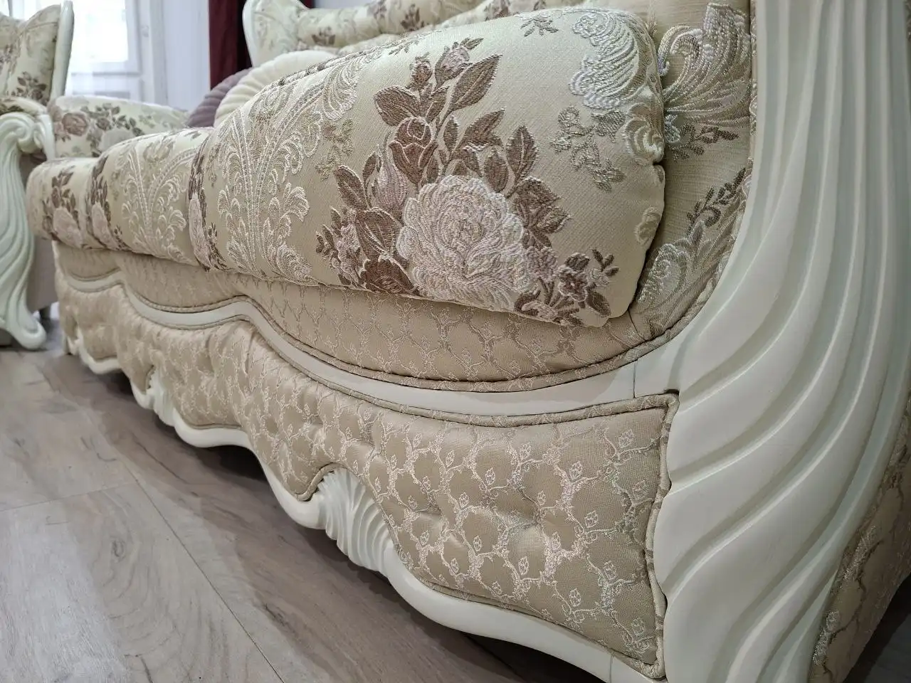 Продаётся комплект мягкой мебели