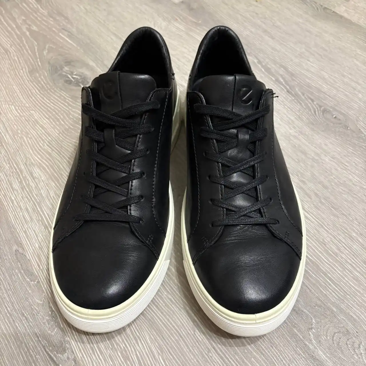 Кожаные кеды Ecco Street tray M размер 43