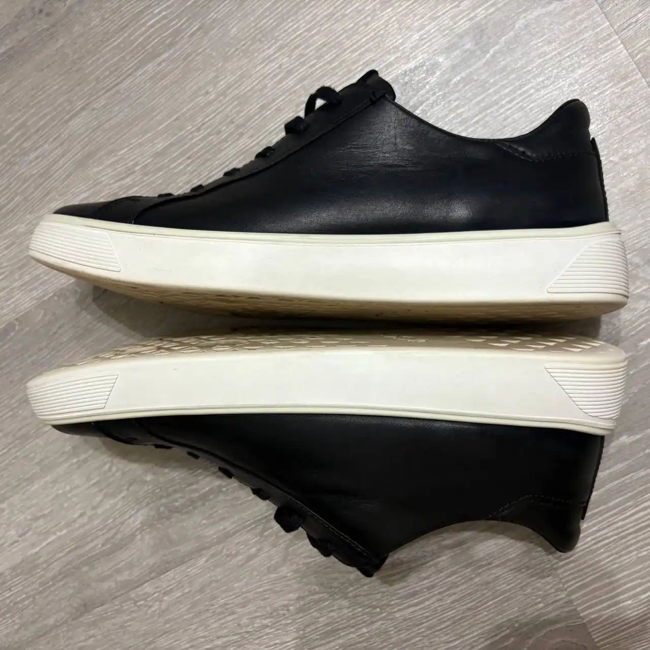 Кожаные кеды Ecco Street tray M размер 43