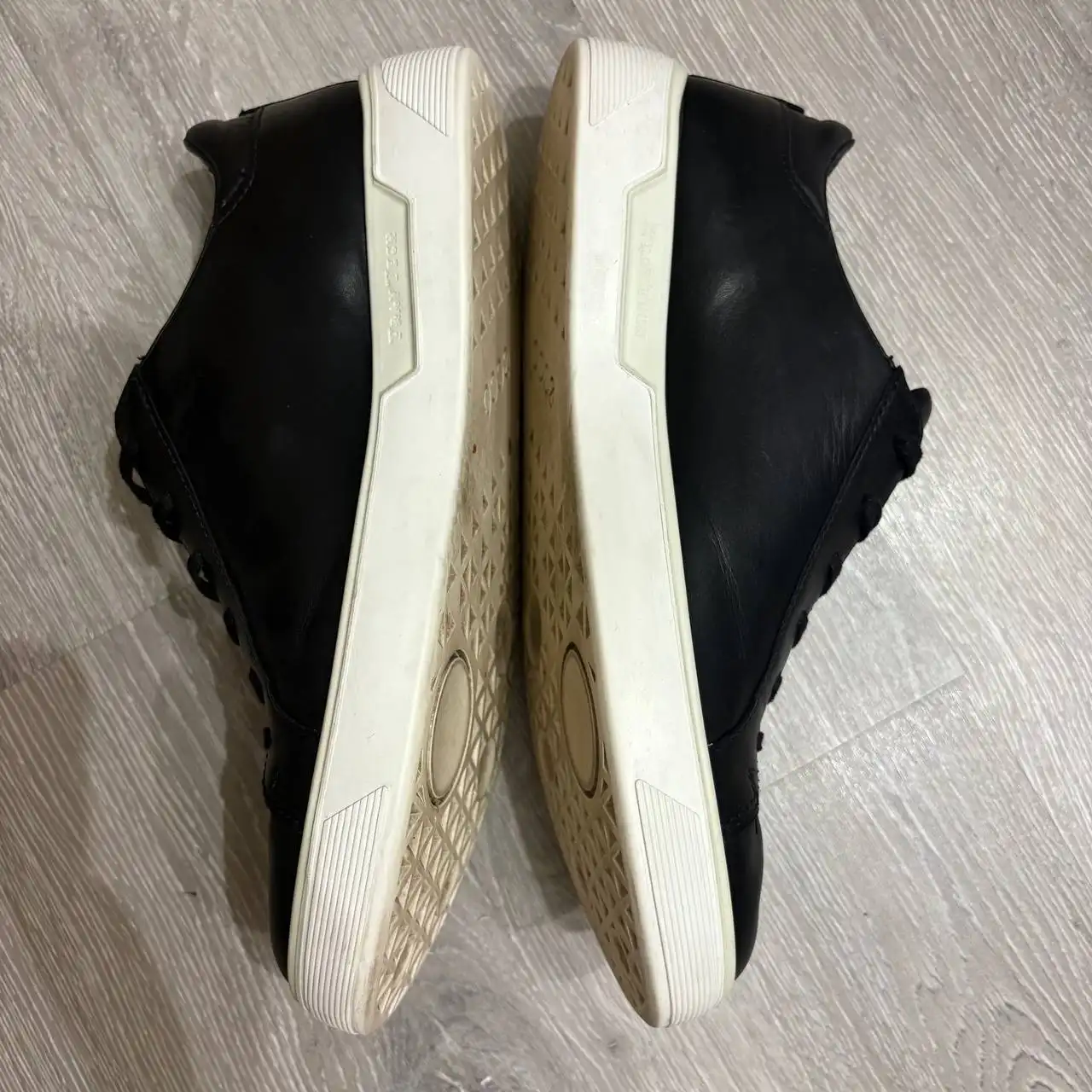 Кожаные кеды Ecco Street tray M размер 43