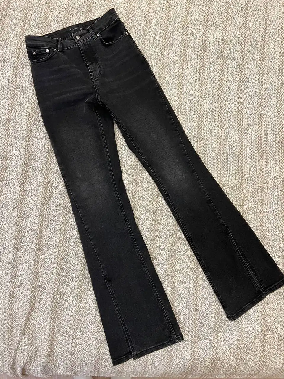 Продам джинсы Zarina 44 размер