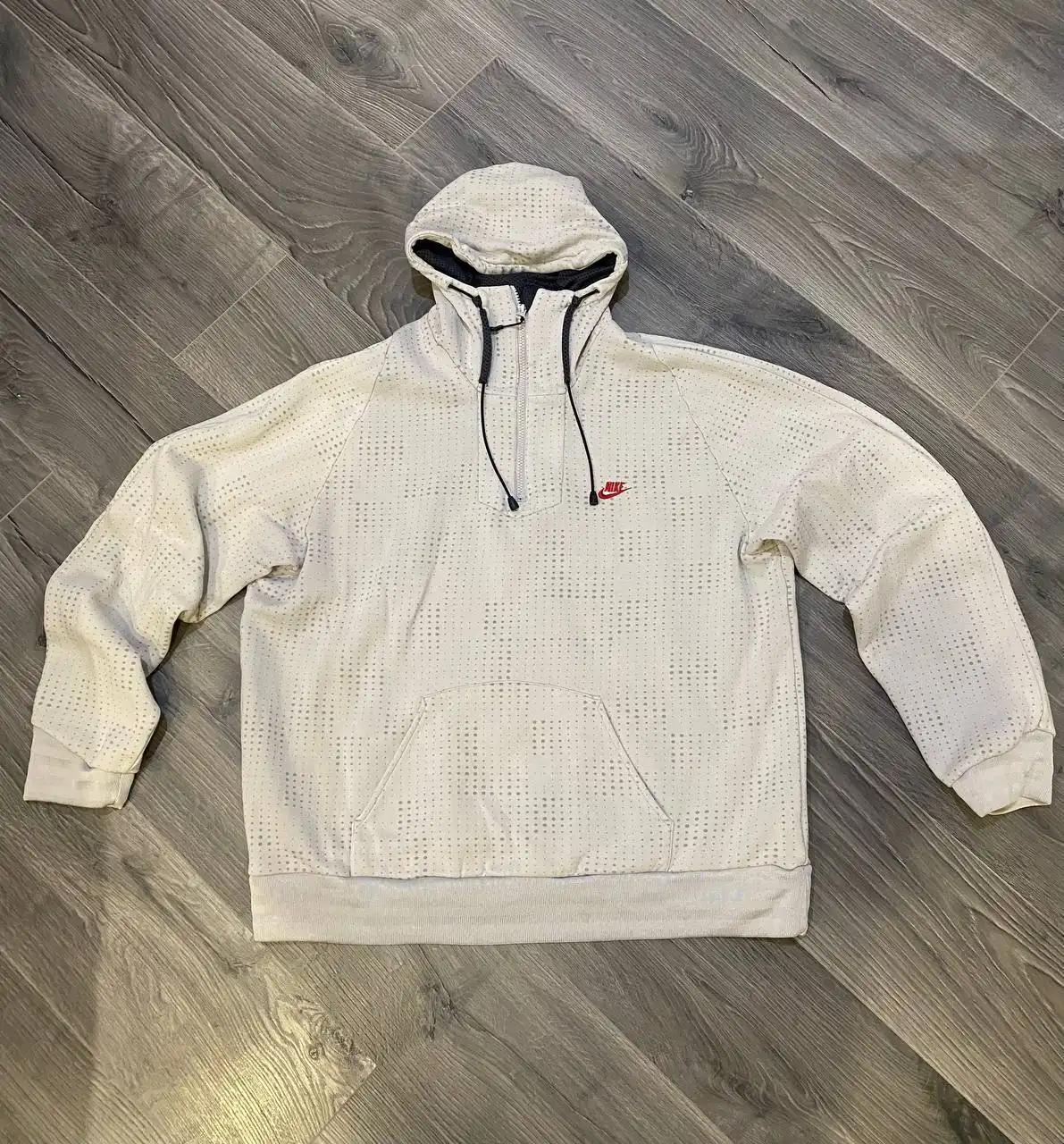 Толстовка Nike Sportswear XL светлая с перфорацией