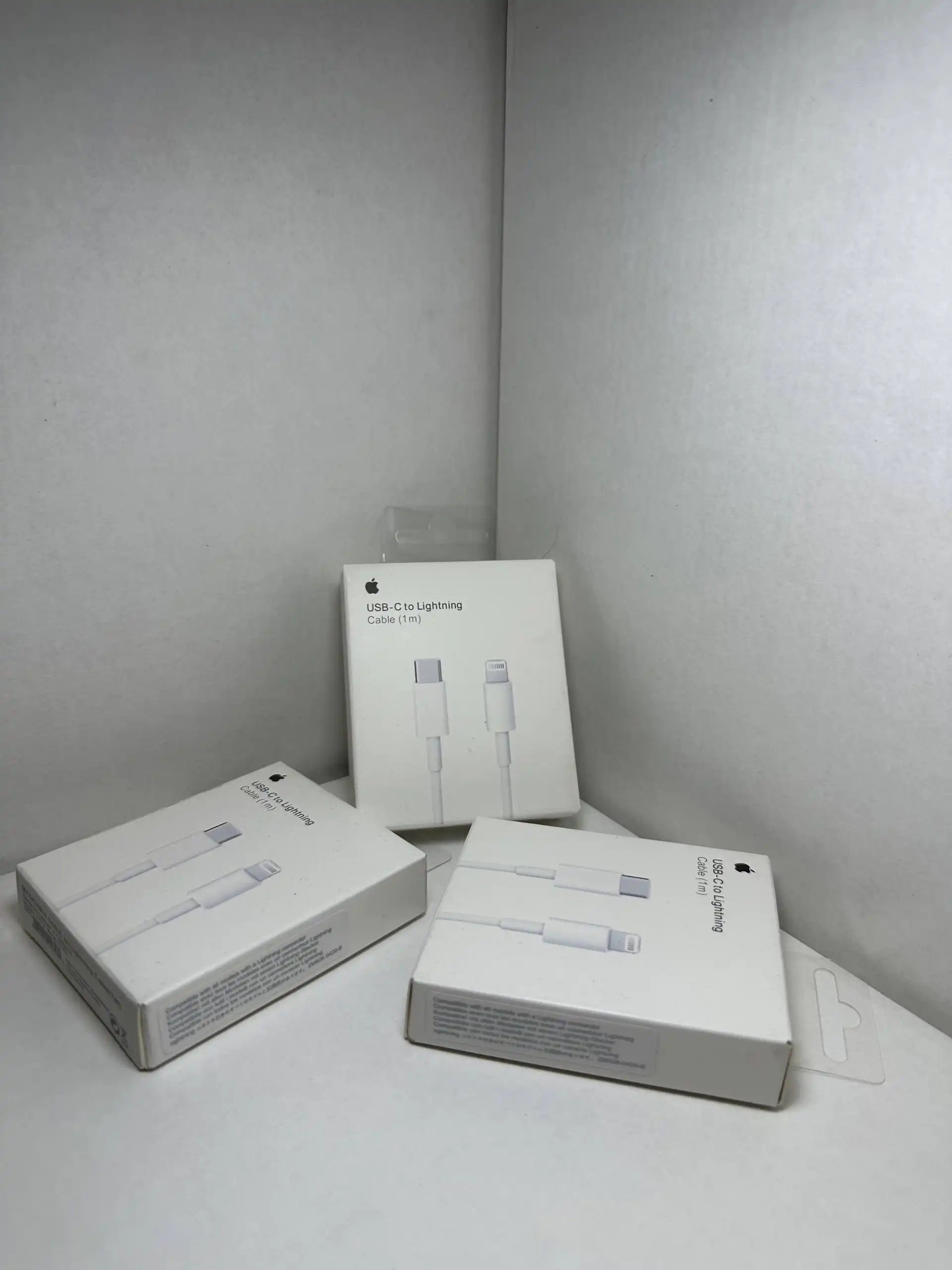 Продажа новых качественных реплик Apple AirPods Pro 2, AirPods Pro 3, проводов и зарядок Magsafe