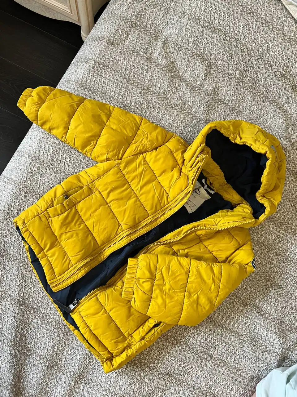 Куртка HM и кеды LaRedoute