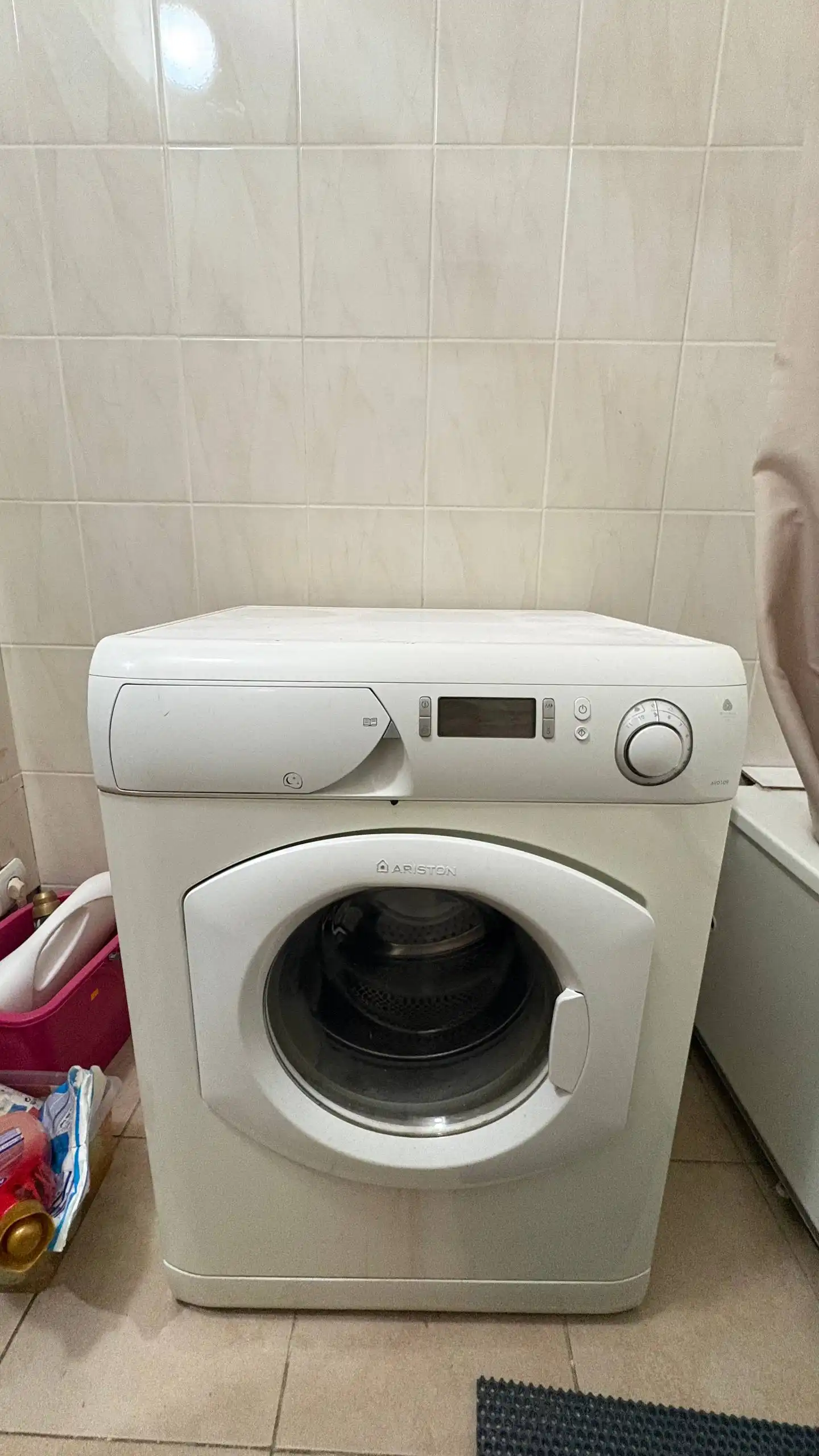 Стиральная машина Ariston 5 кг