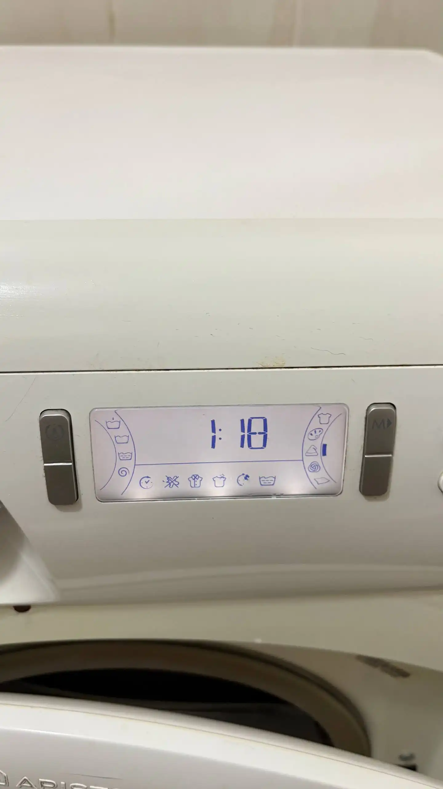 Стиральная машина Ariston 5 кг