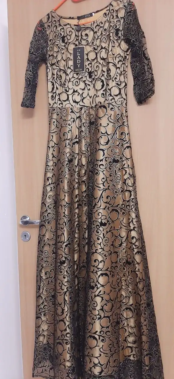 Вечернее платье новое размер 38-40