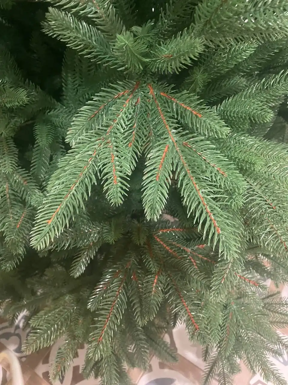 Продажа искусственной елки 210 см