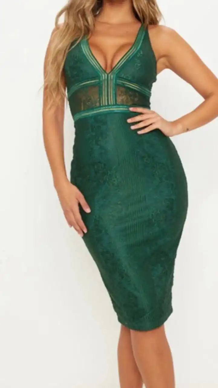 Продам платья черное и xs-c