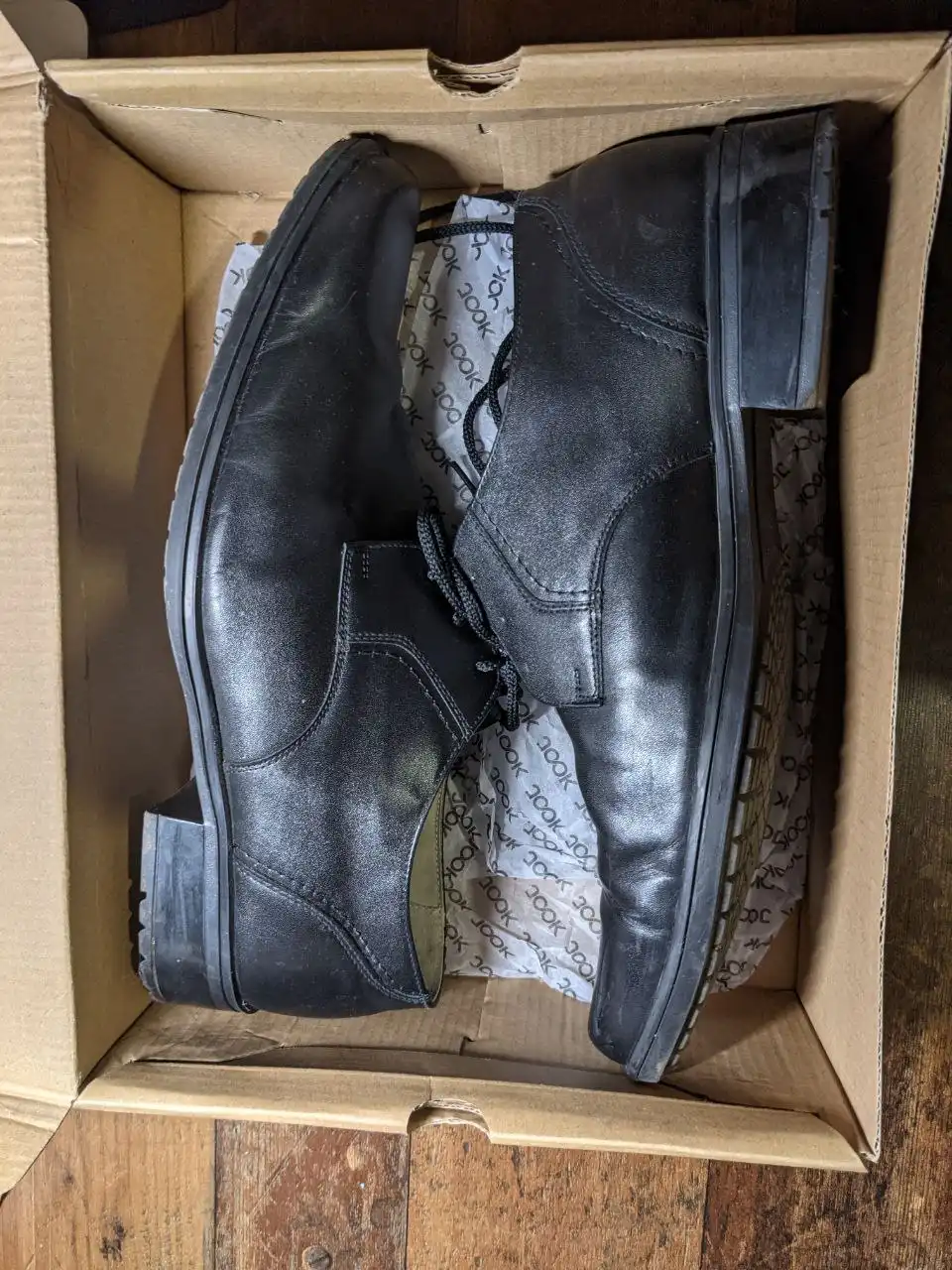 Продам мужские туфли размер 42