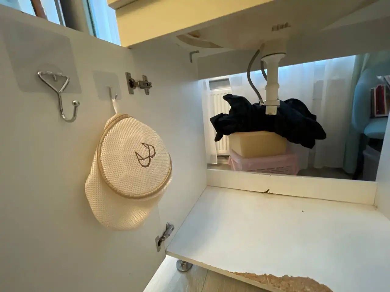 Продажа ванны, тумбы, раковины и стекла после демонтажа