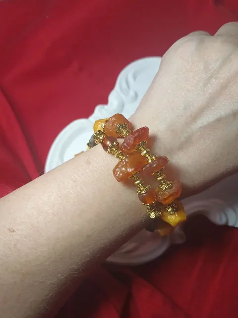 Браслет с натуральным янтарём, авторская работа - частное объявление в Калининград