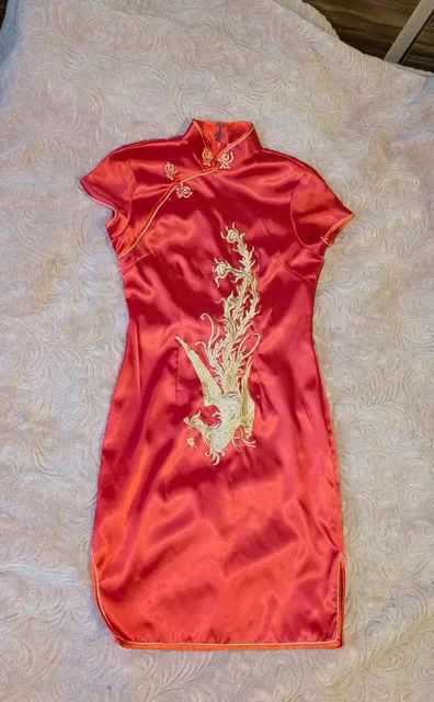 Продам платья размер S - Одежда в Калининград