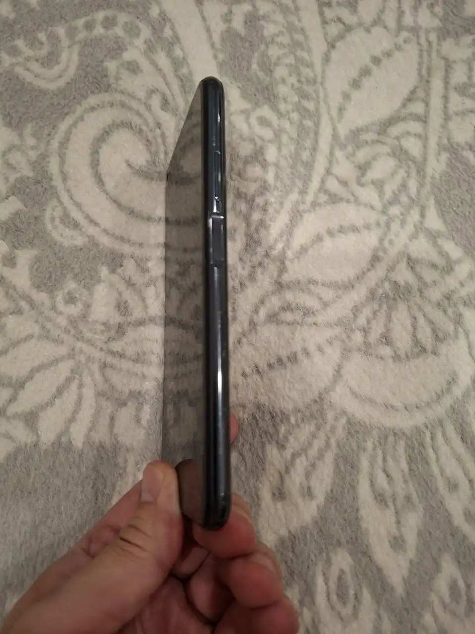 Продам Хонор 20 про 8/128 с камерой 50 мп