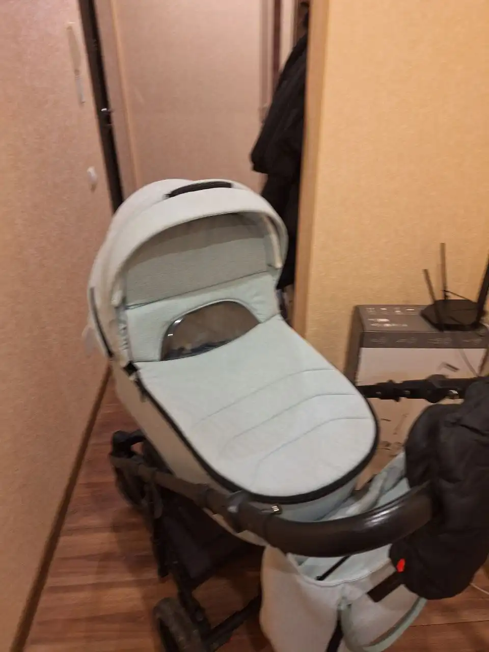 Продаётся коляска 3в1 Adamex с автолюлькой Maxi-Cozi и аксессуарами