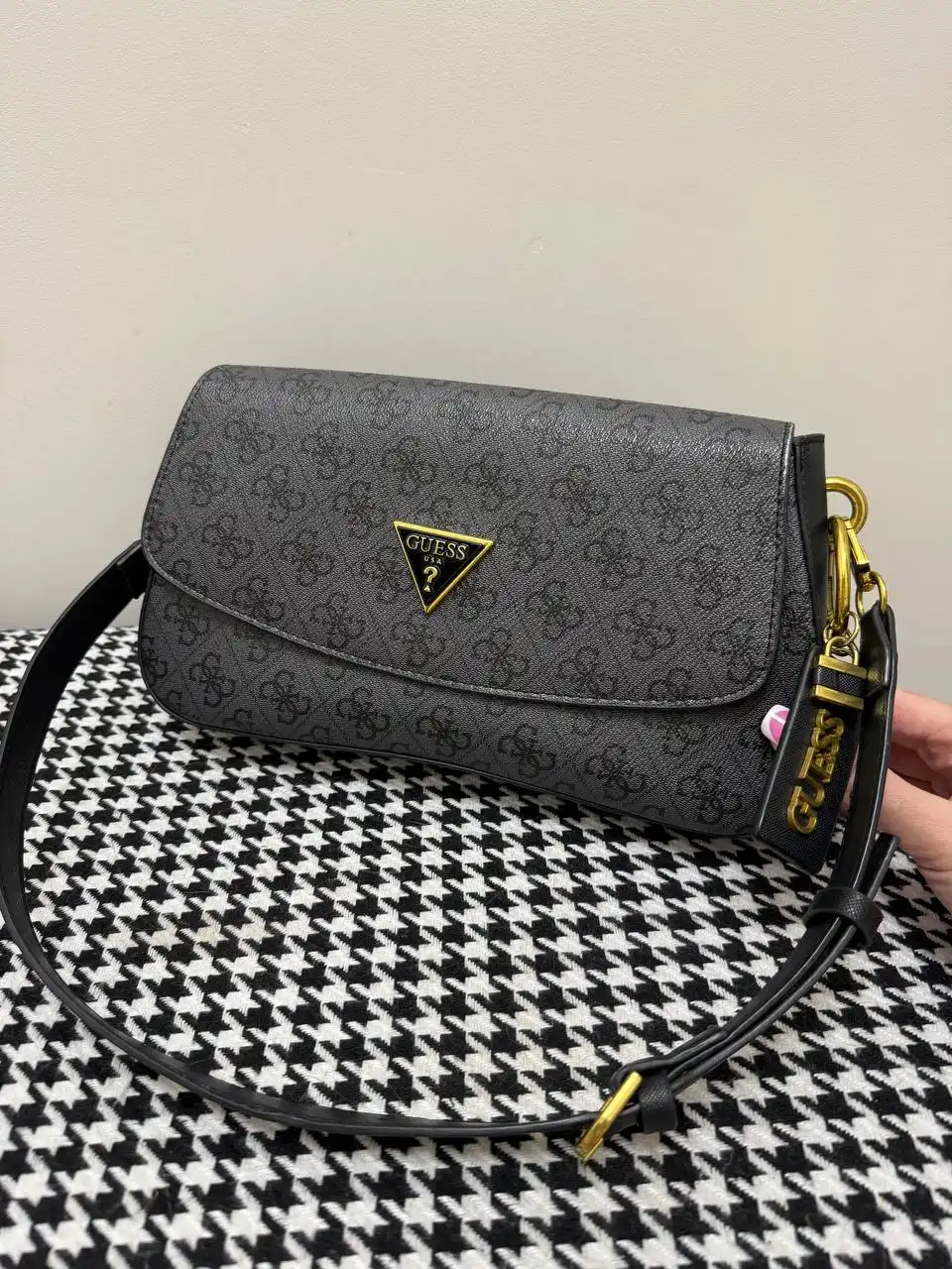 Сумочка Guess Gordelia