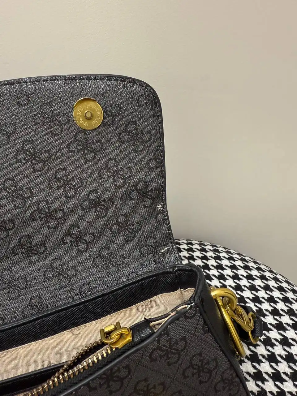 Сумочка Guess Gordelia