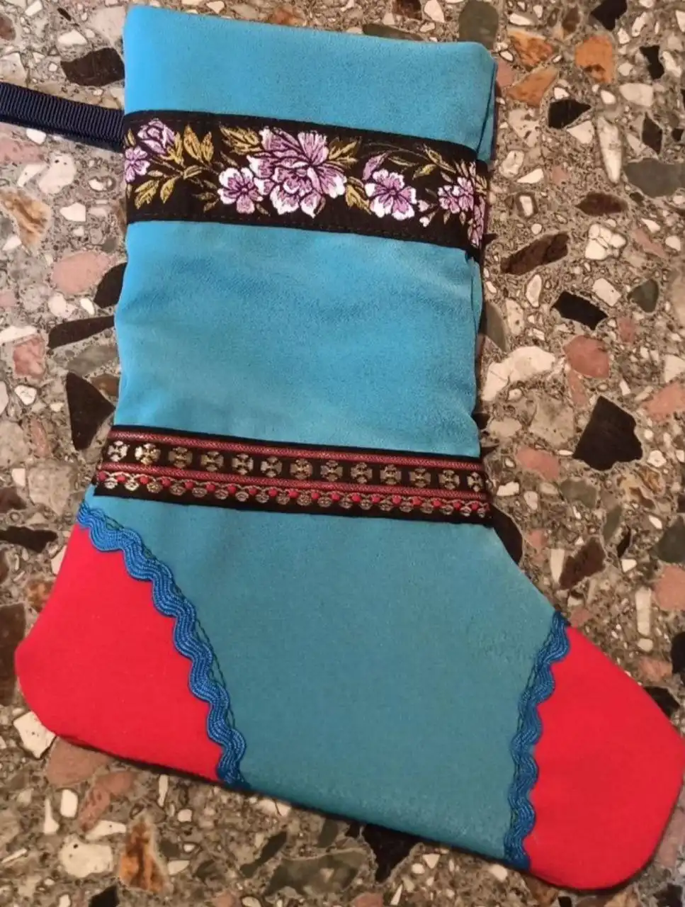 Продам новогодние тканевые сапожки для подарков