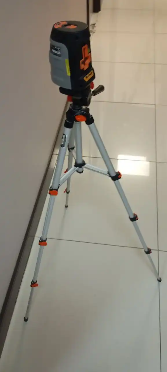 Лазерный уровень Einhell NKL 90/4 с штативом