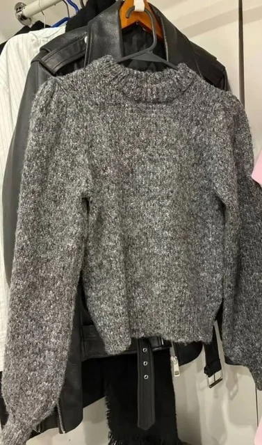 Свитер NA-KD швейцарской фирмы в идеальном состоянии - частное объявление в Калининград
