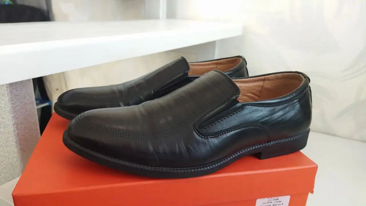 Мужские кожаные туфли 39 размер