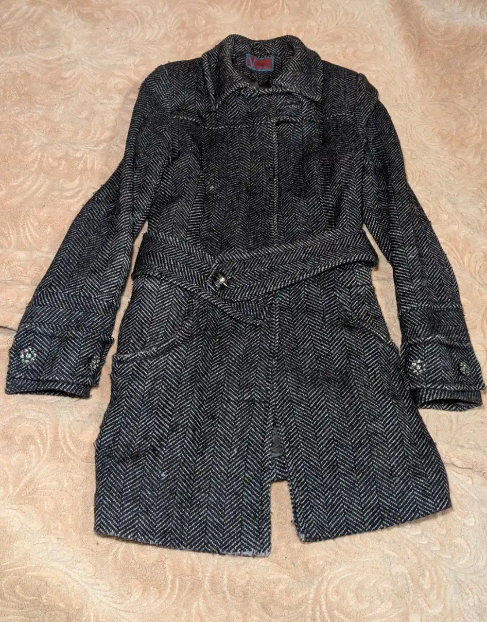 Продажа верхней одежды и обуви