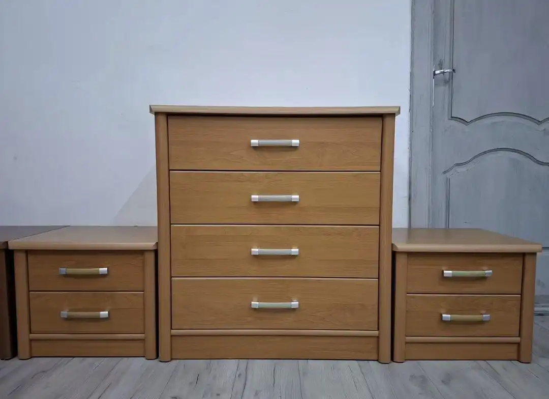 Продажа мебели: комод с тумбами и шкаф из Польши