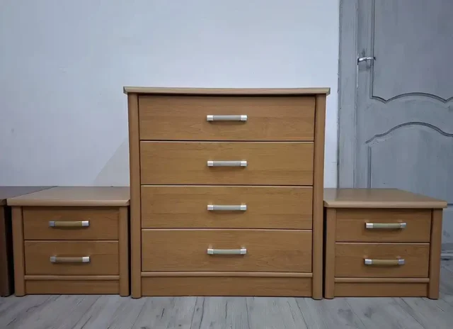 Продажа мебели: комод с тумбами и шкаф из Польши - Разное в Калининград