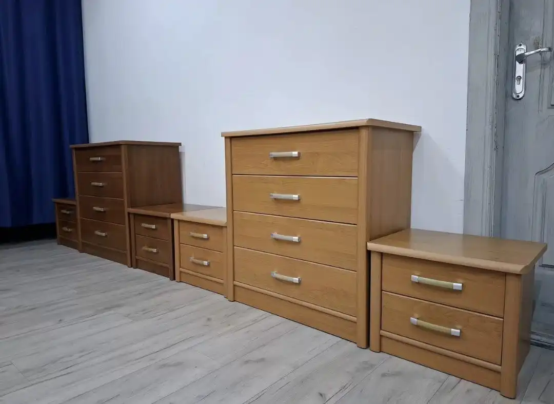 Продажа мебели: комод с тумбами и шкаф из Польши