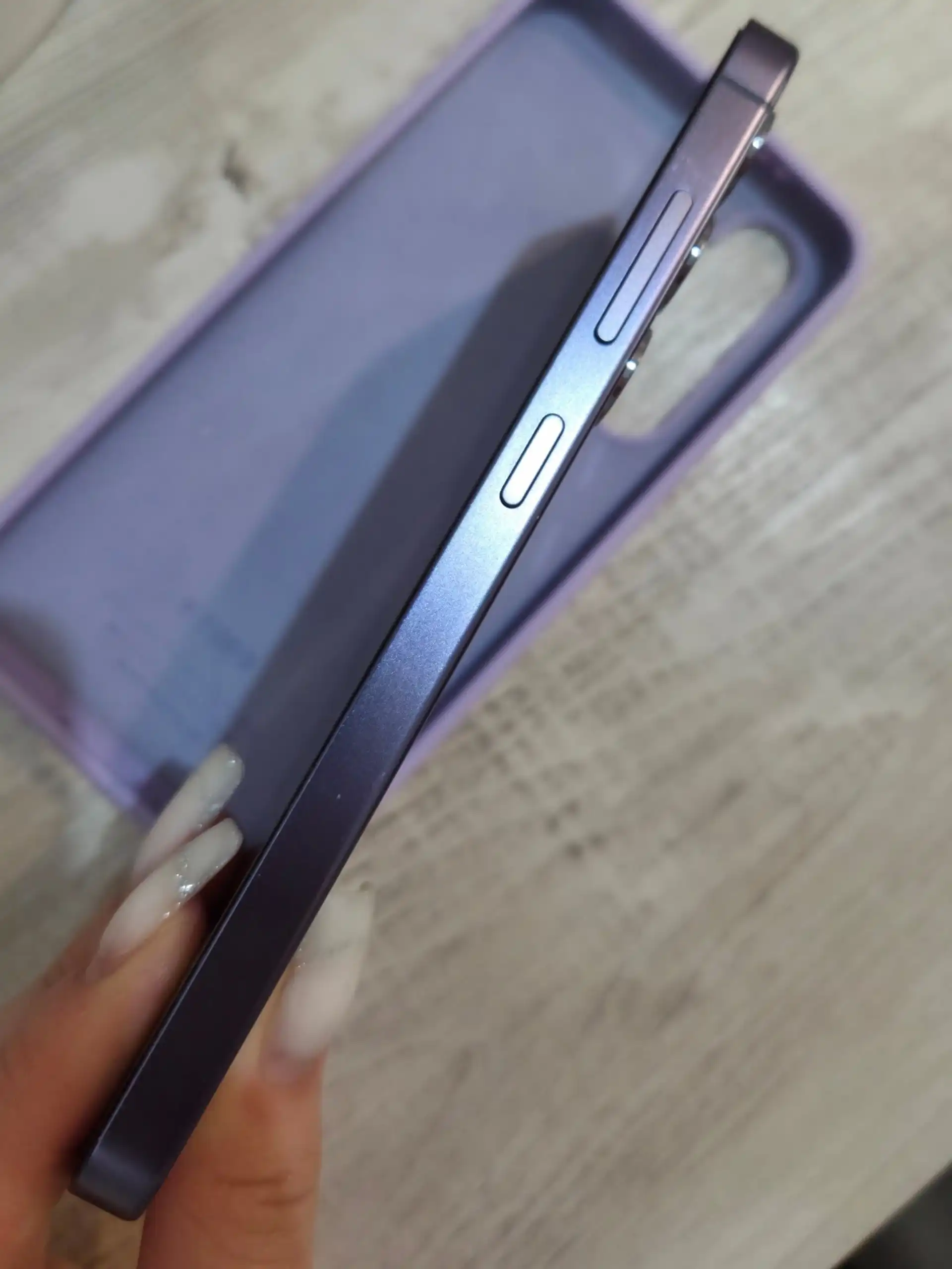 Продам телефон Samsung с24 256гб в фиолетовом цвете
