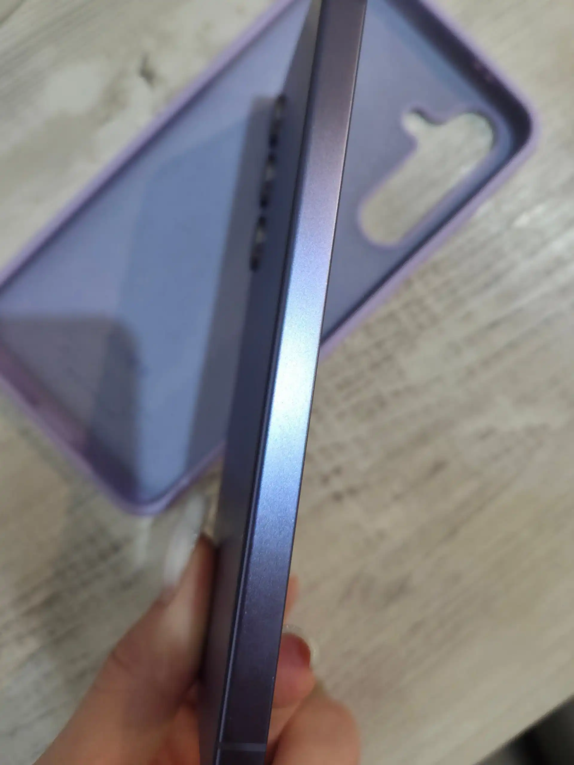 Продам телефон Samsung с24 256гб в фиолетовом цвете