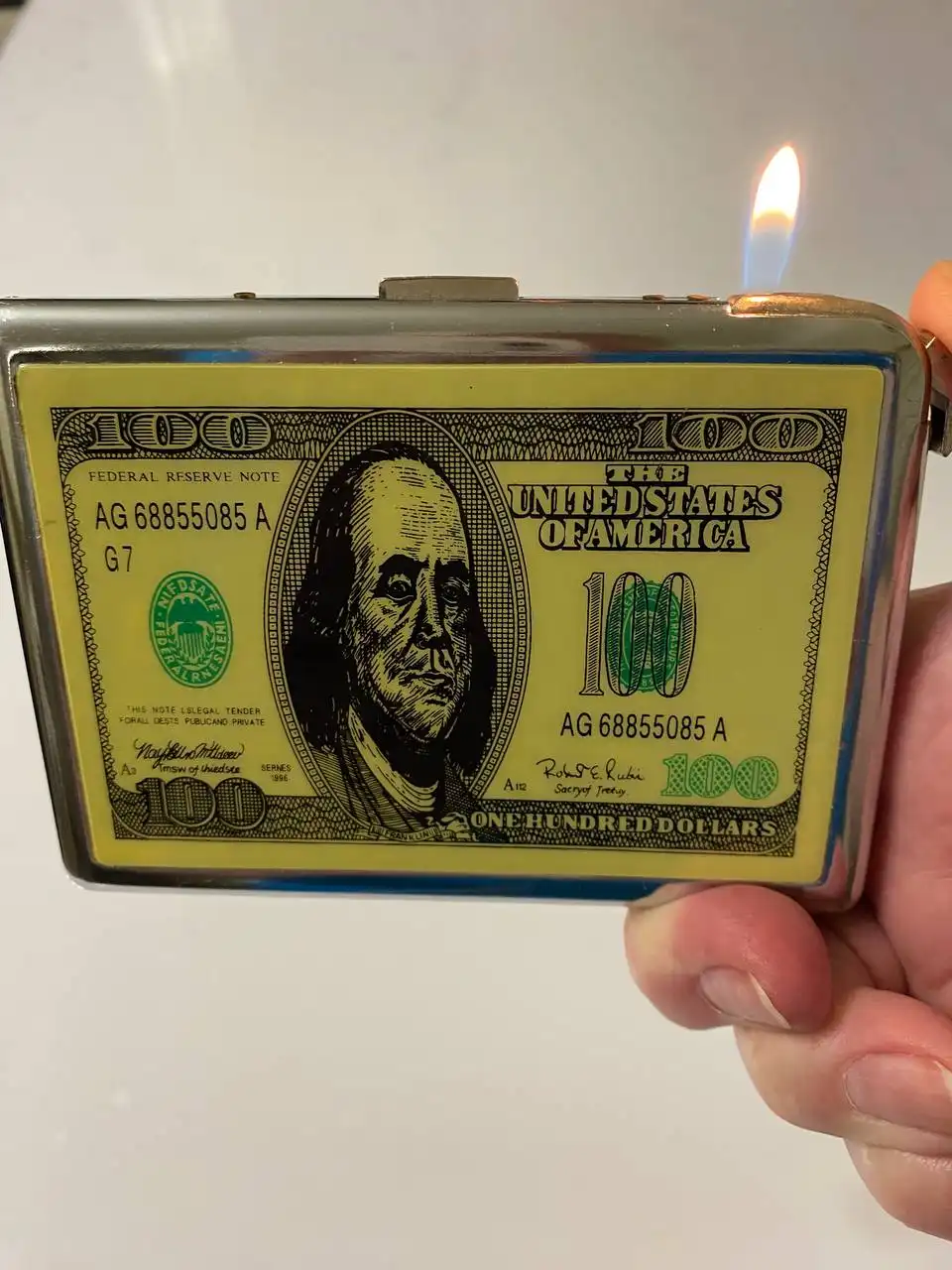 Портсигар с зажигалкой