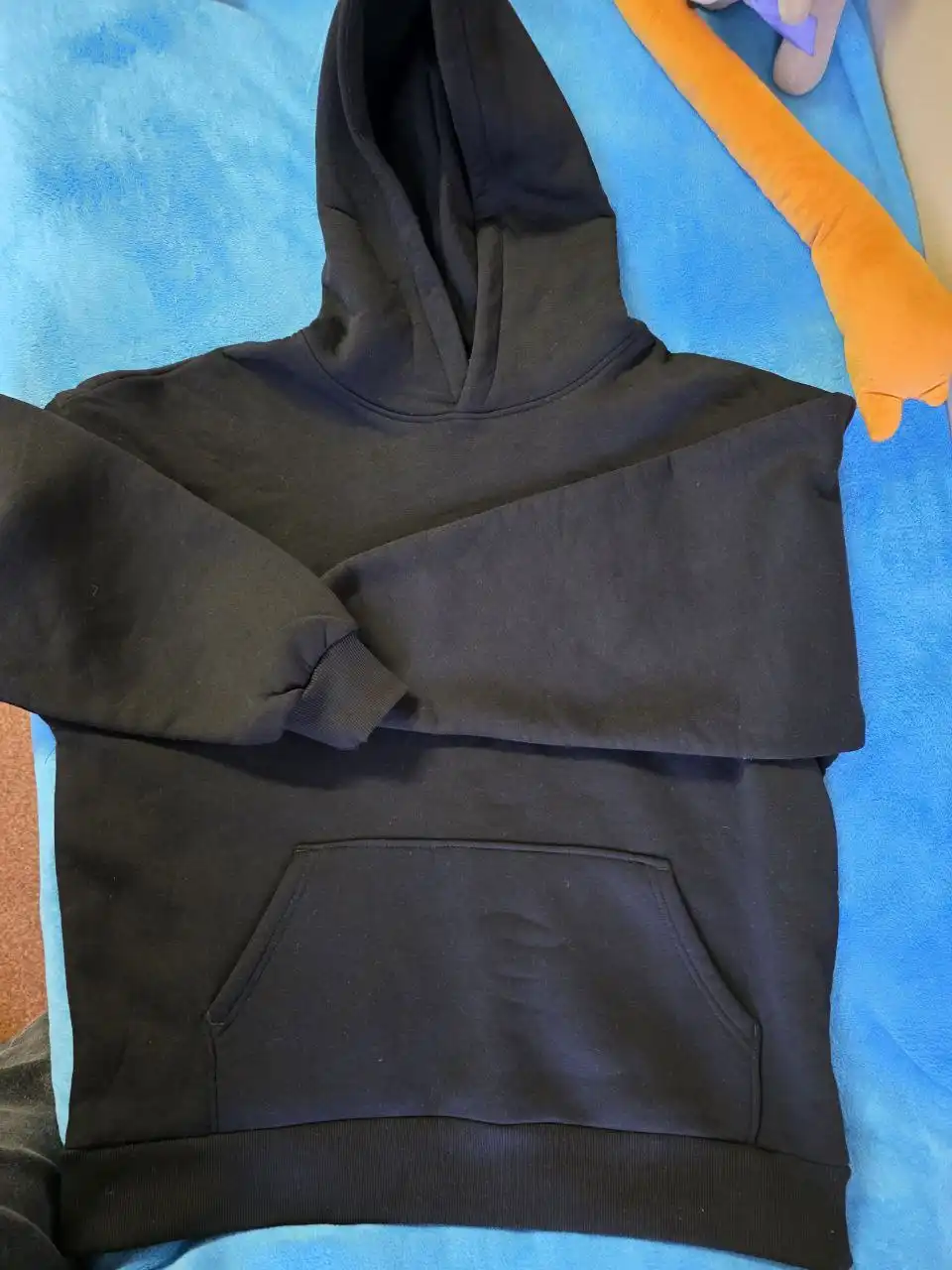 Продажа спортивной и повседневной одежды для женщин, мужчин и детей