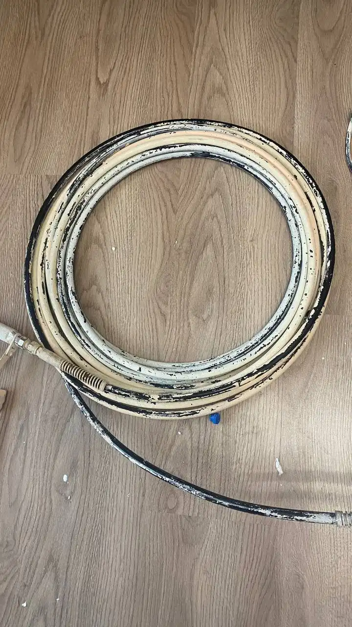 Краскопульт почти новый мощный для покраски стен и фасадов