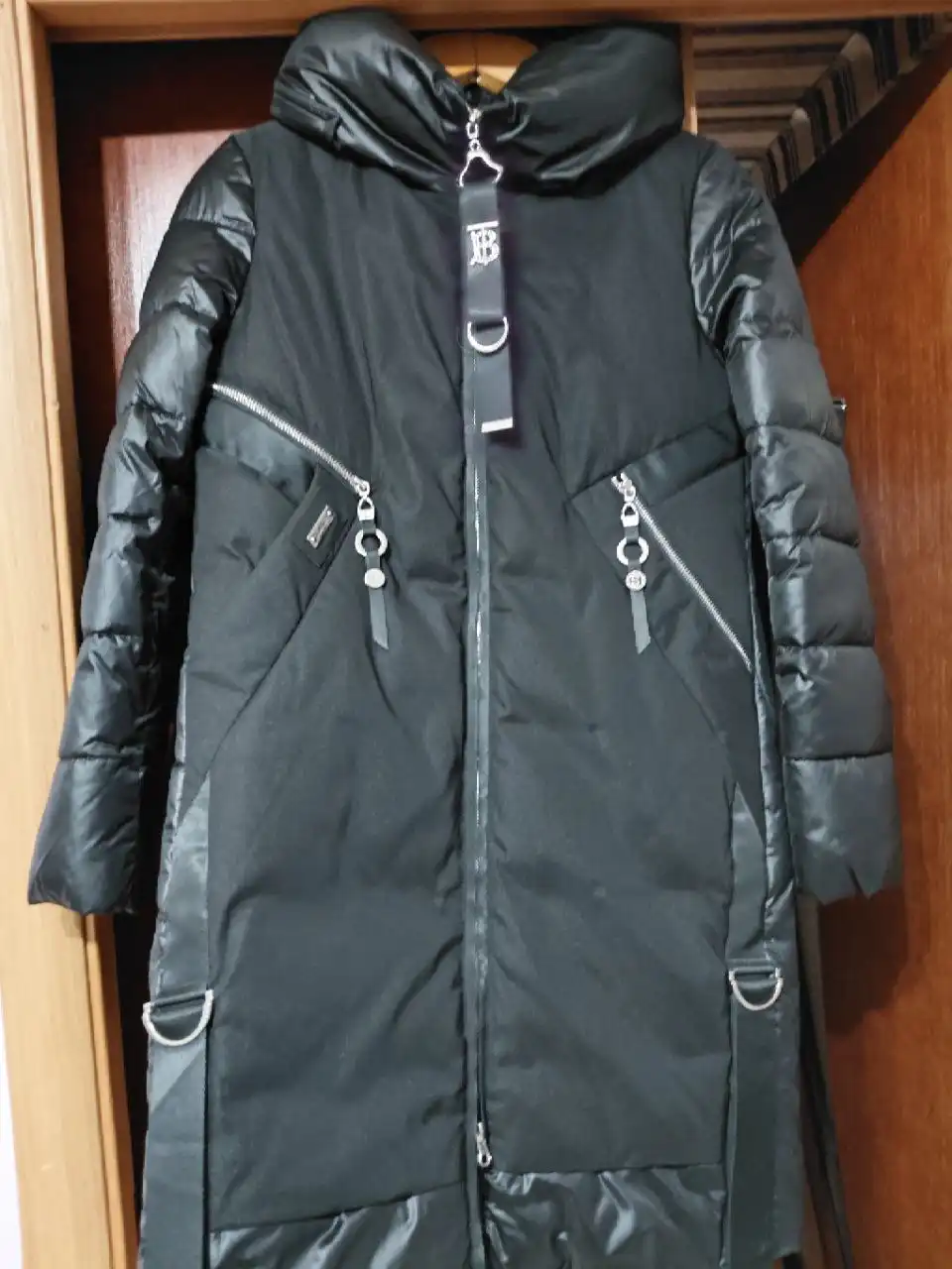 Пуховик новый, теплый, красивый размер 44 (L)