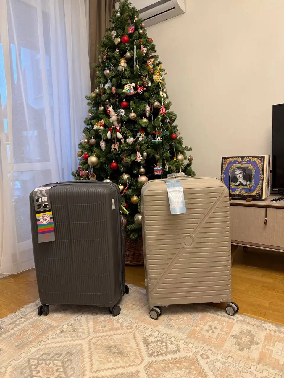 Чемодан Miropan L с браком