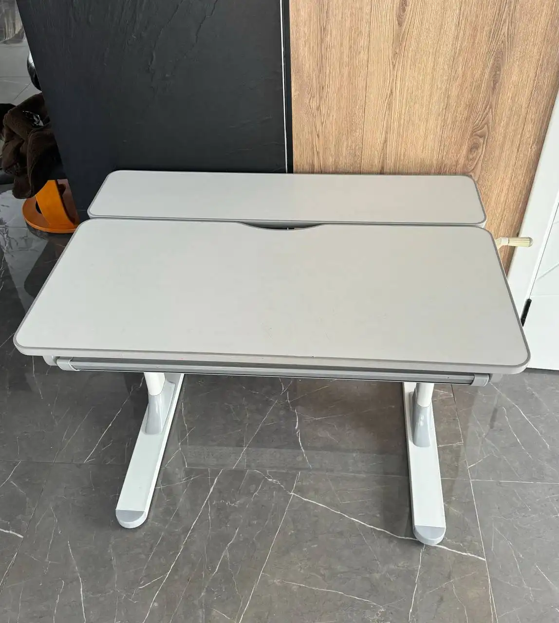 Растущая парта отличного состояния